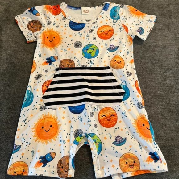 Space romper - Picture 1 of 1